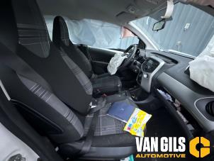 Peugeot 108 1.0 12V Épave (2016, Blanc)
