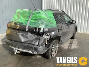 Peugeot 2008 1.2 12V e-THP PureTech 110 Épave (2017, Gris)