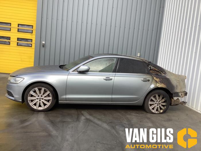 Audi A6 3.0 V6 24V TFSI Quattro Épave (2012, Métallisé, Gris, Gris argenté)