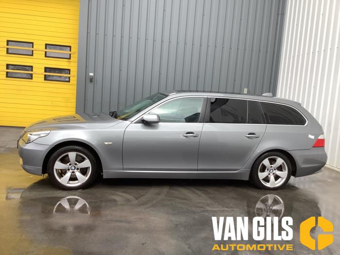 BMW 5 serie Touring 525i 24V Épave (2007, Gris)