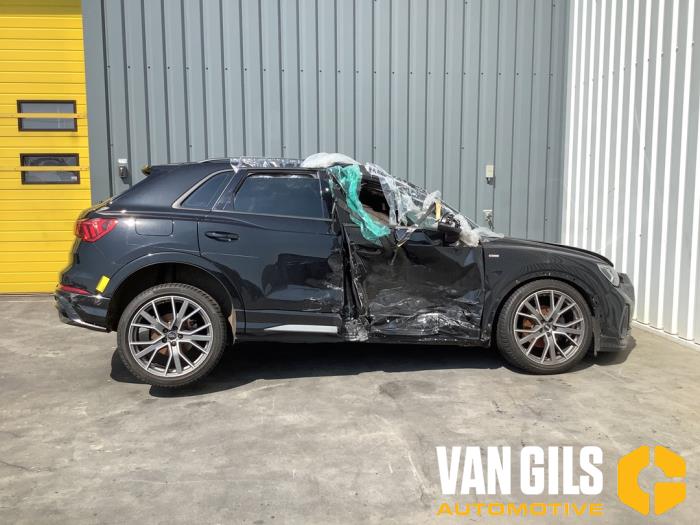 Audi Q3 1.5 35 TFSI 16V Épave (2019, Noir)
