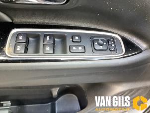 Mitsubishi Outlander 2.0 16V PHEV 4x4 Vehículo de desguace (2016, Gris)