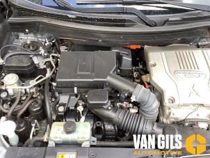 Mitsubishi Outlander 2.0 16V PHEV 4x4 Vehículo de desguace (2016, Gris)