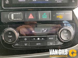 Mitsubishi Outlander 2.0 16V PHEV 4x4 Vehículo de desguace (2016, Gris)