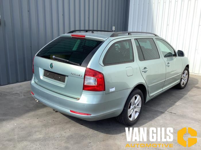 Skoda Octavia Combi 2.0 TDI PDF Vehículo de desguace (2010, Azul)