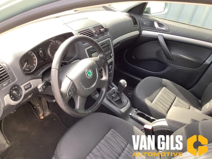 Skoda Octavia Combi 2.0 TDI PDF Vehículo de desguace (2010, Azul)