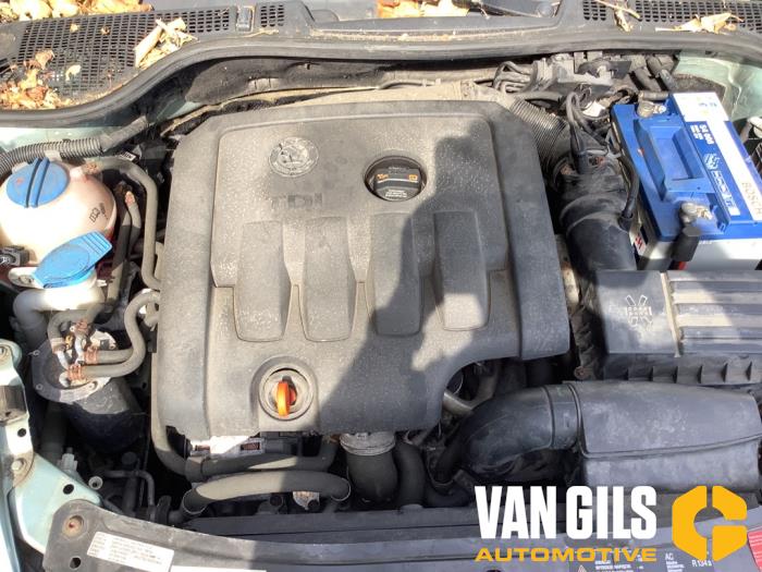 Skoda Octavia Combi 2.0 TDI PDF Vehículo de desguace (2010, Azul)