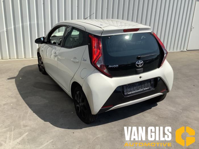 Toyota Aygo 1.0 12V VVT-i Vehículo de desguace (2021, Blanco)