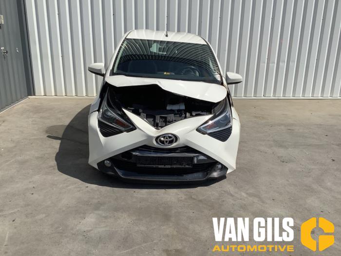Toyota Aygo 1.0 12V VVT-i Vehículo de desguace (2021, Blanco)