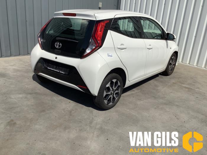 Toyota Aygo 1.0 12V VVT-i Vehículo de desguace (2021, Blanco)