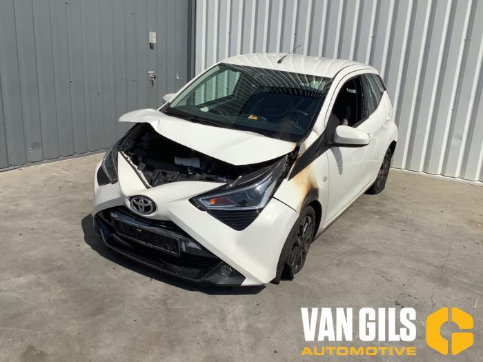 Toyota Aygo 1.0 12V VVT-i Vehículo de desguace (2021, Blanco)