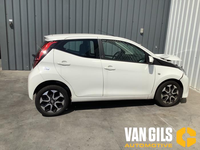 Toyota Aygo 1.0 12V VVT-i Vehículo de desguace (2021, Blanco)