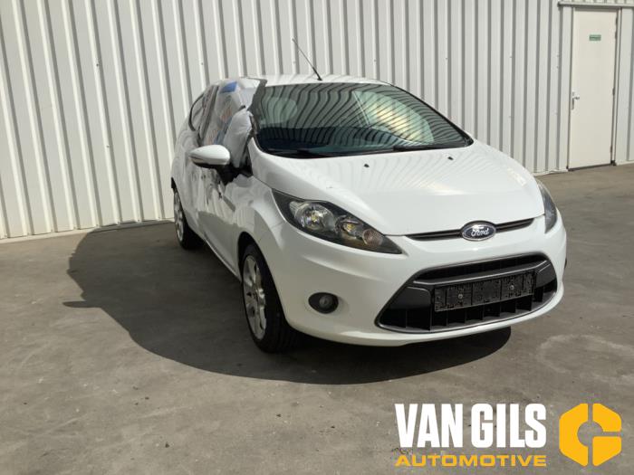 Ford Fiesta 6 1.25 16V Schrottauto (2011, Weiß)