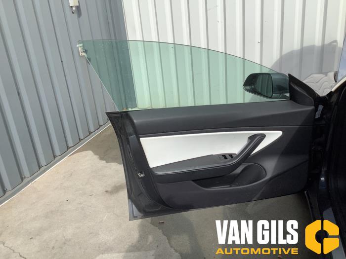 Tesla Model 3 Long Range, Performance AWD Schrottauto (2019, Grau)