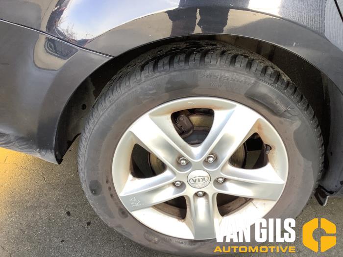 Kia Cee'd Sporty Wagon 1.4 16V Skrotfordon (2011, ZWART)