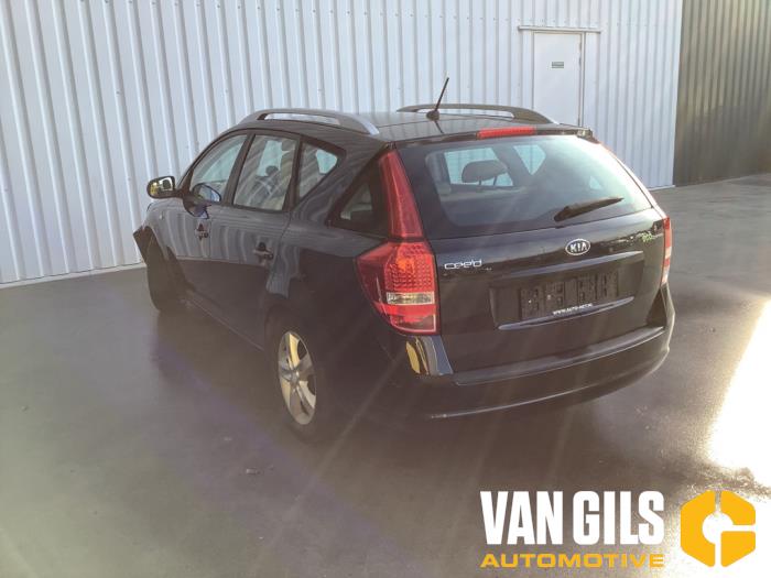 Kia Cee'd Sporty Wagon 1.4 16V Skrotfordon (2011, ZWART)