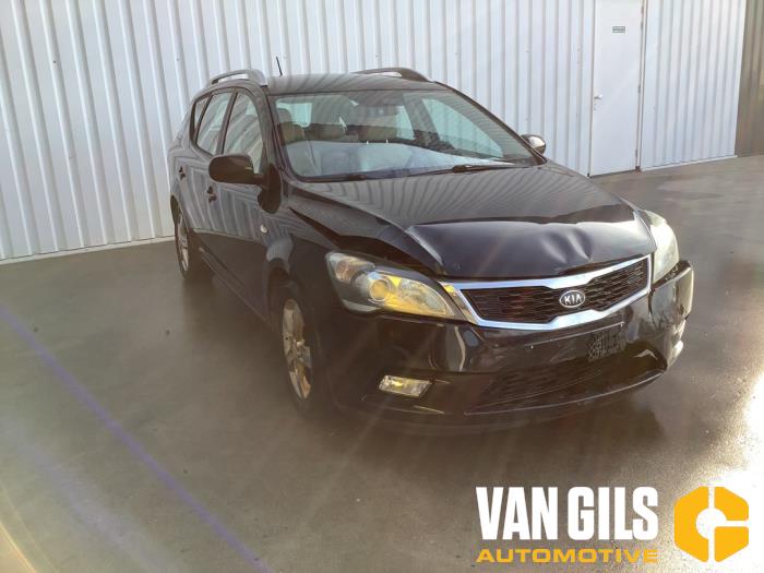 Kia Cee'd Sporty Wagon 1.4 16V Skrotfordon (2011, ZWART)