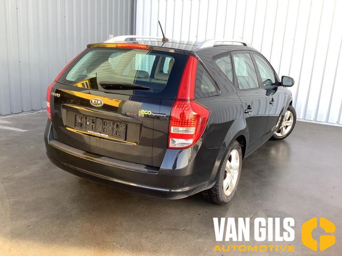 Kia Cee'd Sporty Wagon 1.4 16V Skrotfordon (2011, ZWART)