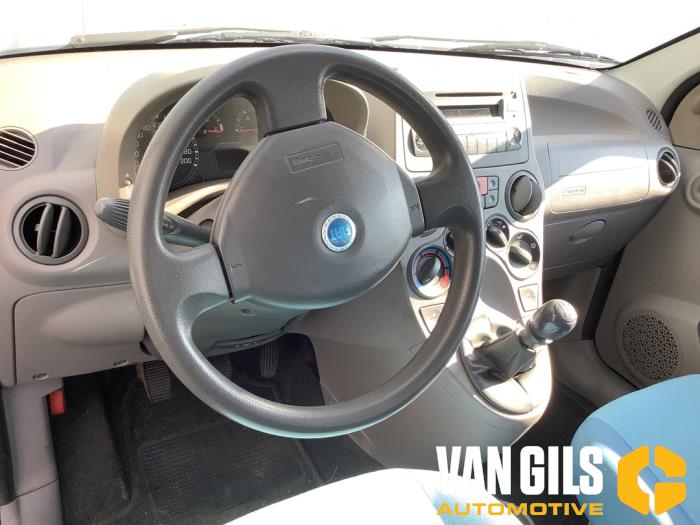 Fiat Panda 1.2 Fire Skadat fordon (2004, ZWART)