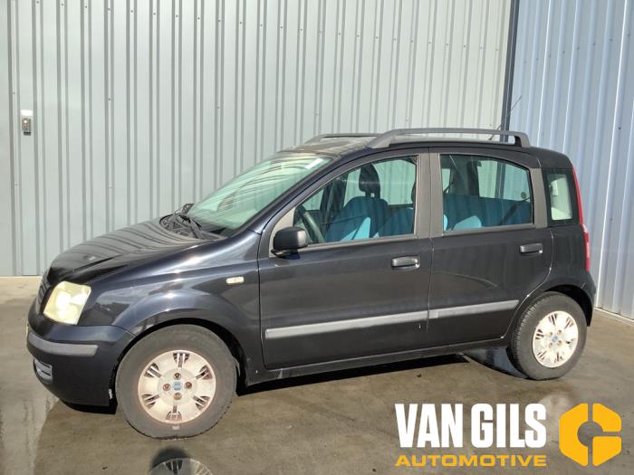 Fiat Panda 1.2 Fire Skadat fordon (2004, ZWART)