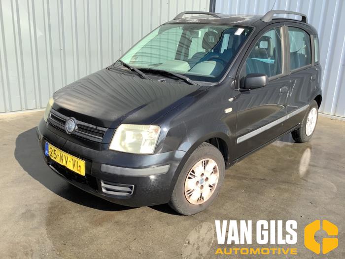 Fiat Panda 1.2 Fire Skadat fordon (2004, ZWART)