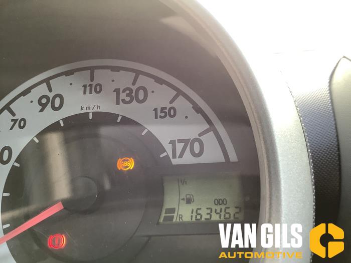 Toyota Aygo 1.0 12V VVT-i Salvage vehicle (2007, Gray)