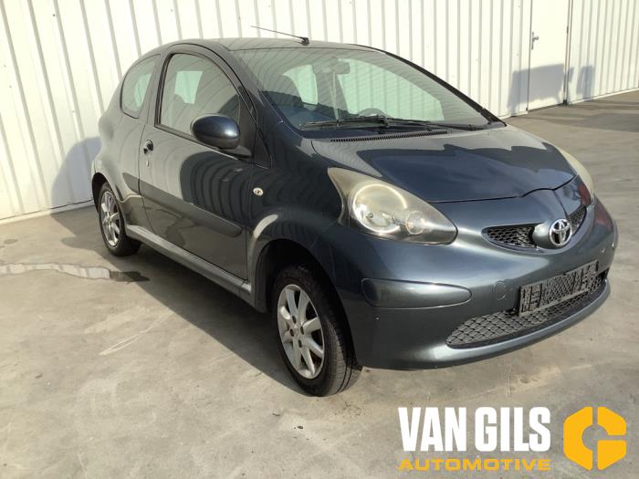 Toyota Aygo 1.0 12V VVT-i Salvage vehicle (2007, Gray)