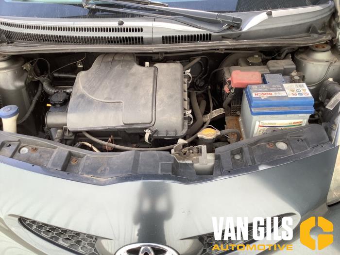 Toyota Aygo 1.0 12V VVT-i Salvage vehicle (2007, Gray)
