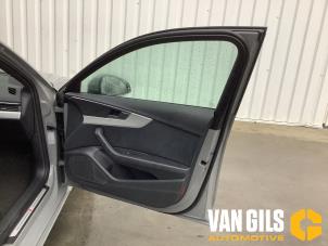 Audi A4 Avant 2.0 40 TFSI Mild hybrid 16V Épave (2021, Gris)