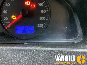 Volkswagen Transporter T5 1.9 TDi Vehículo de desguace (2009, Granito)