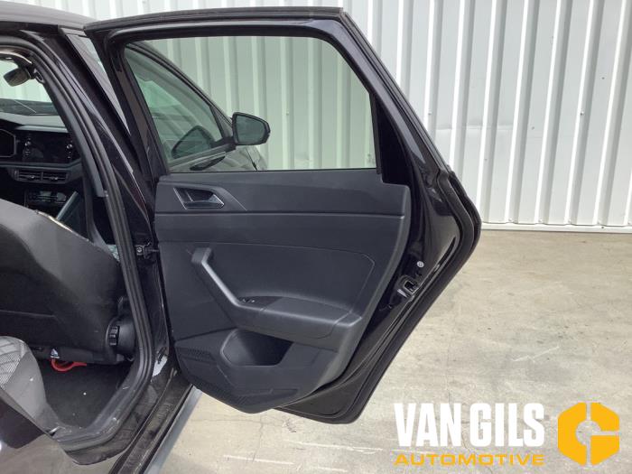 Volkswagen Polo VI 1.0 TSI 12V Vehículo de desguace (2024, Negro)