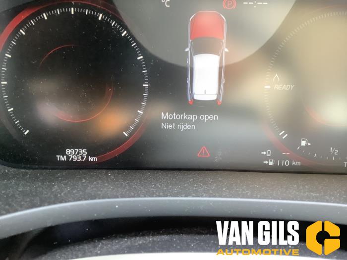 Volvo XC60 II 2.0 T8 16V Recharge, Twin Engine AWD Vehículo de desguace (2020, Negro)