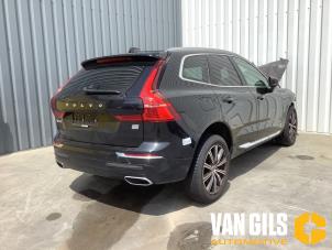 Volvo XC60 II 2.0 T8 16V Recharge, Twin Engine AWD Vehículo de desguace (2020, Negro)