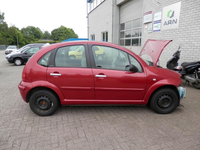 Citroen C3 1.4 HDi Épave (2005, Rouge)