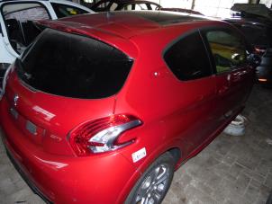 Peugeot 208 I 1.6 16V GTI Épave (2013, Rouge)
