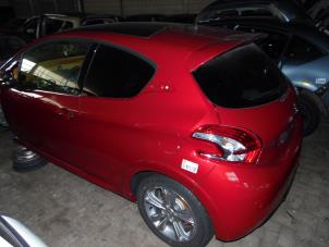 Peugeot 208 I 1.6 16V GTI Épave (2013, Rouge)
