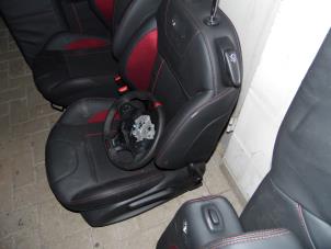 Peugeot 208 I 1.6 16V GTI Épave (2013, Rouge)