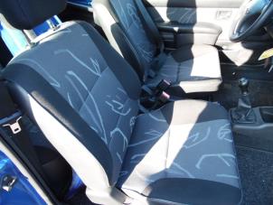 Peugeot 106 II 1.1 XN,XR,XT,Accent Épave (2003, Bleu)