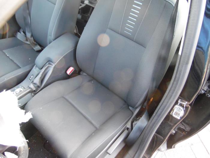 Renault Megane III Grandtour 1.5 dCi 90 Skrotfordon (2011, ZWART)