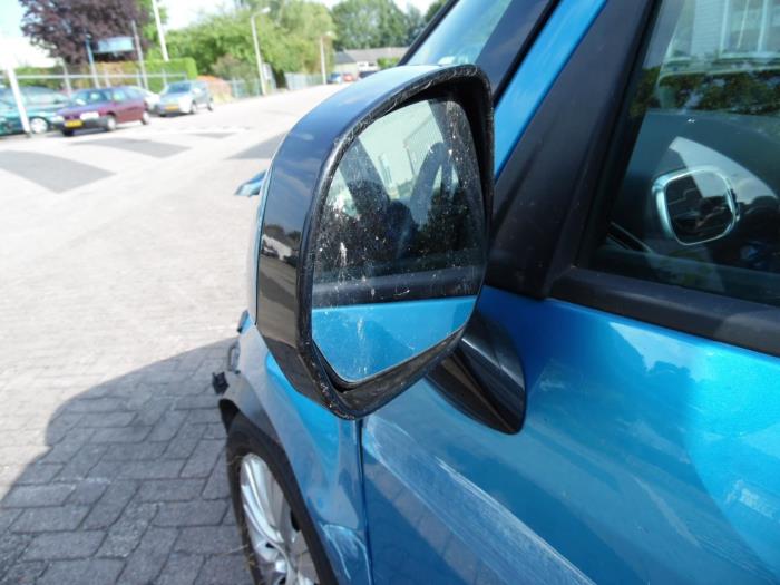 Citroen C3 Picasso 1.4 16V VTI 95 Épave (2009, Bleu)
