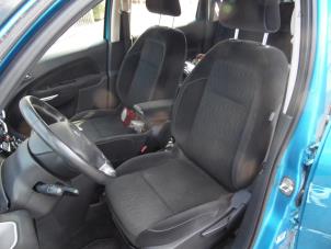 Citroen C3 Picasso 1.4 16V VTI 95 Épave (2009, Bleu)