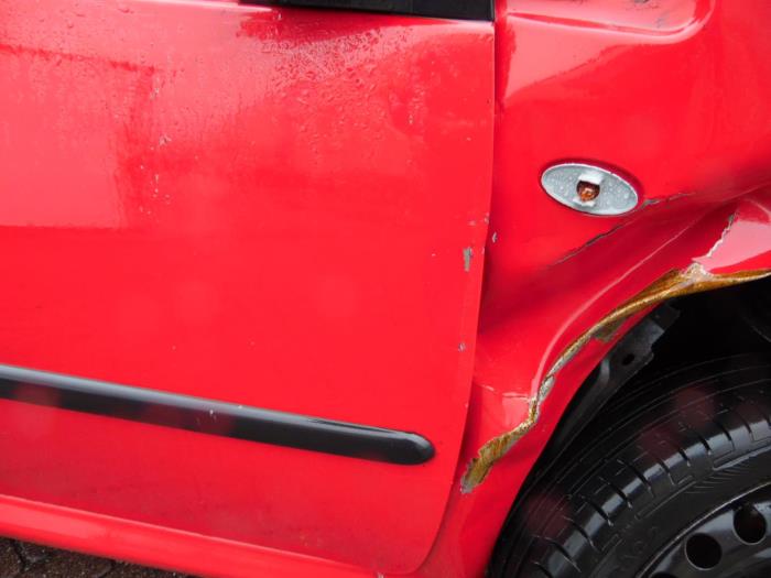 Peugeot 107 1.0 12V Skrotfordon (2008, ROOD)