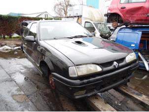 Renault 19 Phase II/III 1.8i 16V Épave (1995, Noir)