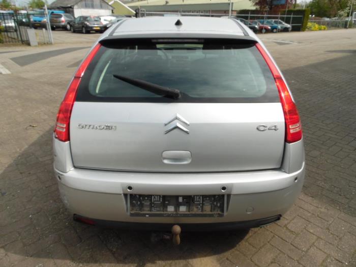 Citroen C4 Berline 2.0 16V Épave (2005, Gris)