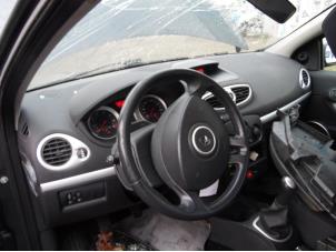 Renault Clio III 1.4 16V Schrottauto (2005, Grau)