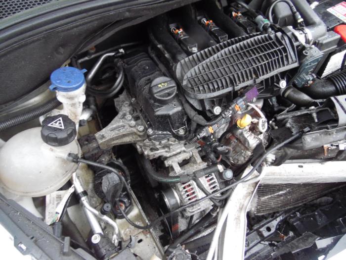 Peugeot 208 I 1.2 Vti 12V PureTech 82 Vehículo de desguace (2015, Gris)
