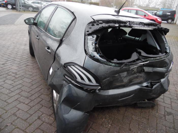 Peugeot 208 I 1.2 Vti 12V PureTech 82 Vehículo de desguace (2015, Gris)