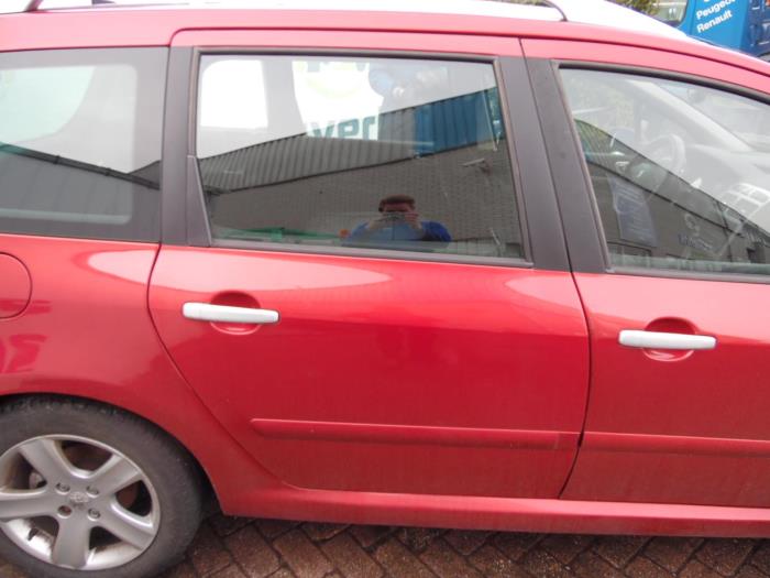 Peugeot 307 SW 1.6 16V Vehículo de desguace (2005, Rojo)