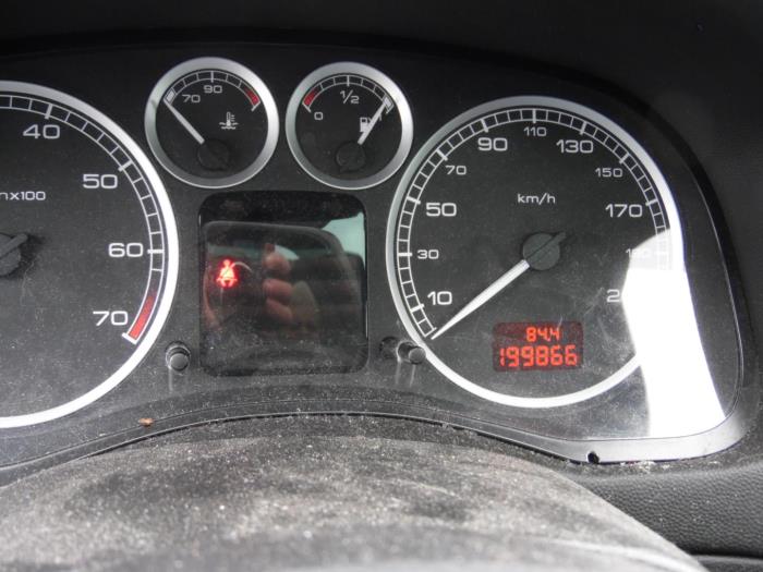 Peugeot 307 SW 1.6 16V Vehículo de desguace (2005, Rojo)