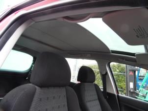 Peugeot 307 SW 1.6 16V Vehículo de desguace (2005, Rojo)